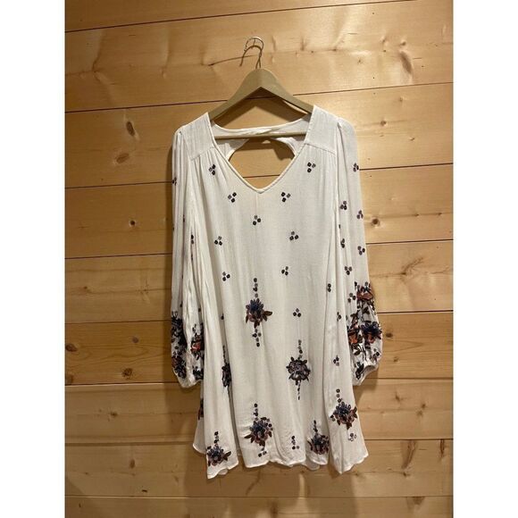 Free People Oxford White Embroidery Boho Dress Small *Flawed* - Picture 1 of 10
